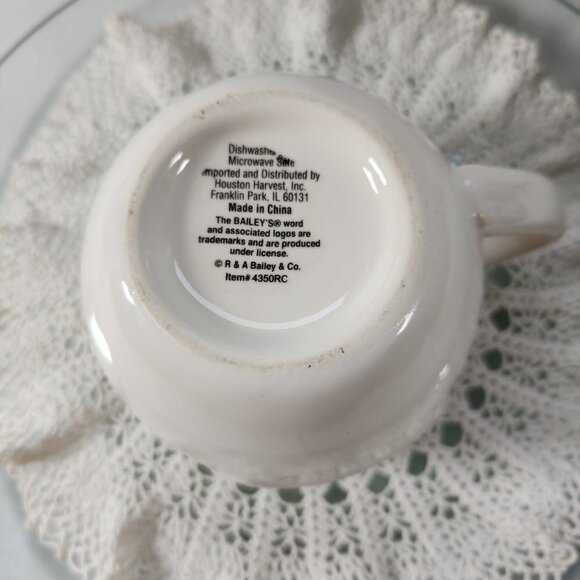 Bailey's Coffee Cup Irish Cream Round Embossed Mug White 14 oz - Picture 7 of 10